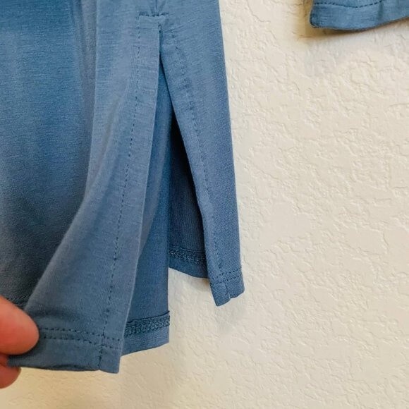 Lizabell blue top V-neck long sleeve with front knot top size S - Picture 6 of 11